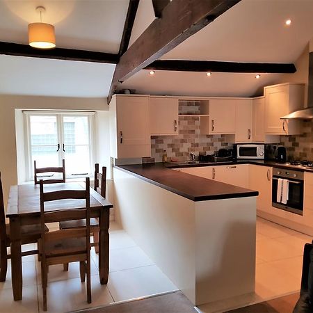 Old Town Central Apartments Swindon Luaran gambar