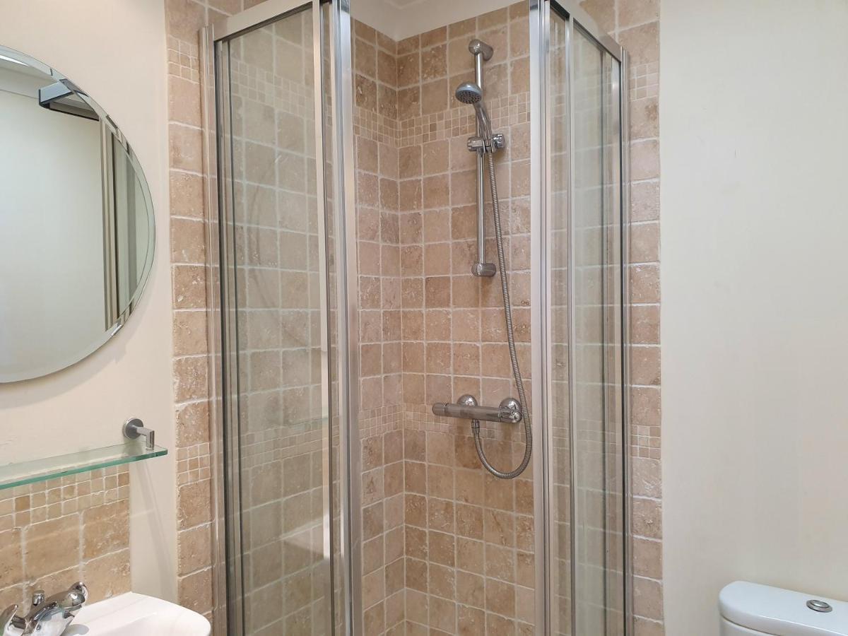 Old Town Central Apartments Swindon Luaran gambar
