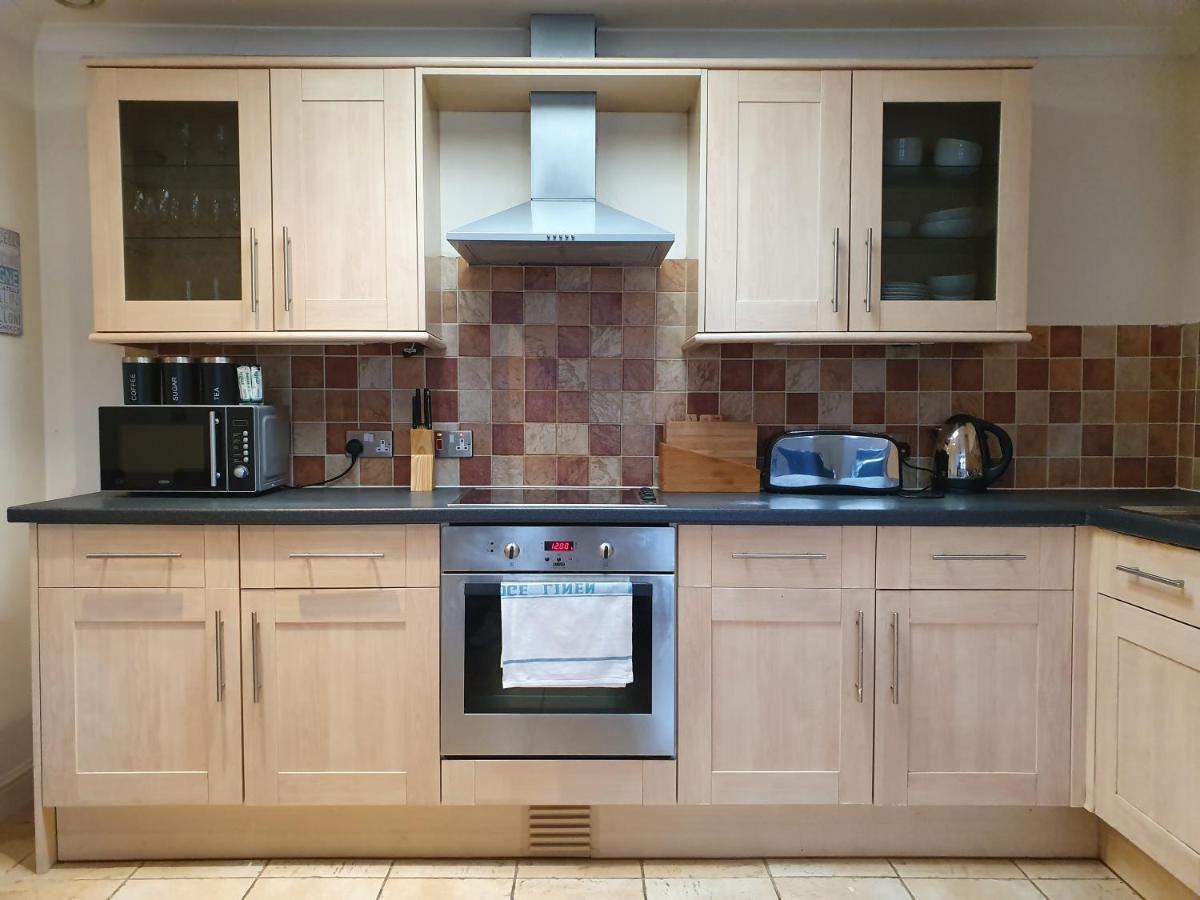 Old Town Central Apartments Swindon Luaran gambar