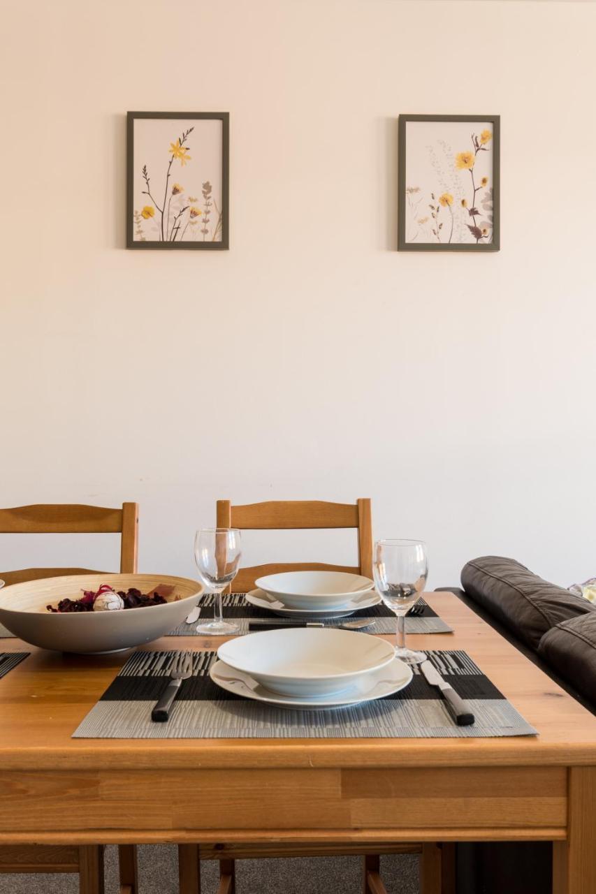 Old Town Central Apartments Swindon Luaran gambar