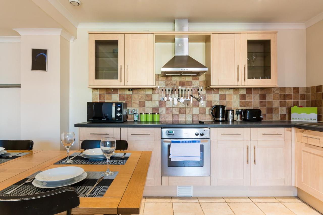 Old Town Central Apartments Swindon Luaran gambar